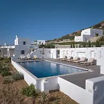 Luxurious Pactia Amazing Pool Willa