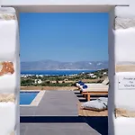 Luxurious Pactia Amazing Pool *