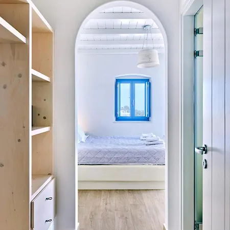 Luxurious Pactia Amazing Pool Villa Isterni (Paros)