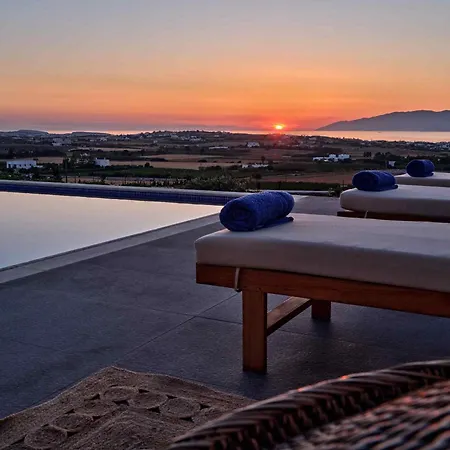 Luxurious Pactia Amazing Pool Villa Isterni (Paros)