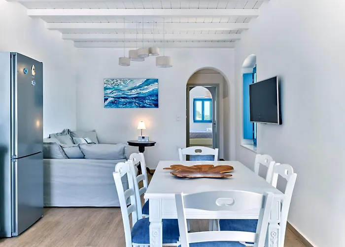 Luxurious Pactia Amazing Pool