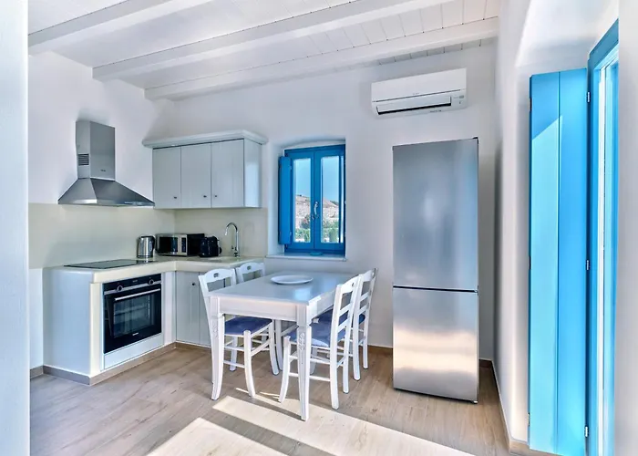 Luxurious Pactia Amazing Pool Isterni (Paros)