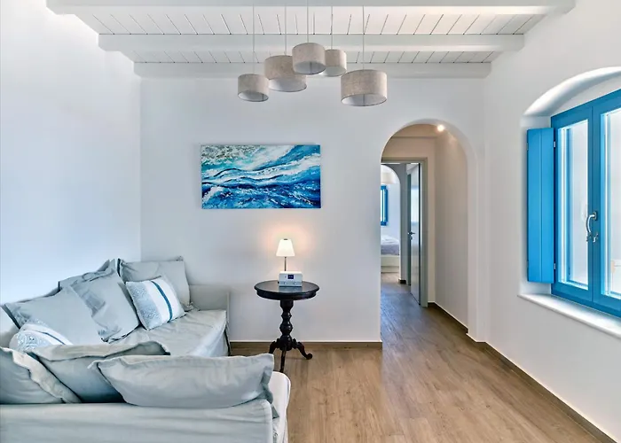 Luxurious Pactia Amazing Pool