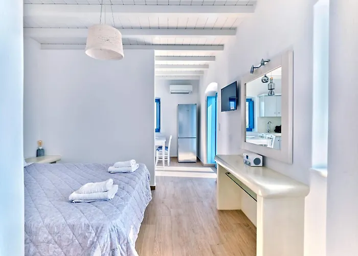 Luxurious Pactia Amazing Pool Isterni (Paros)