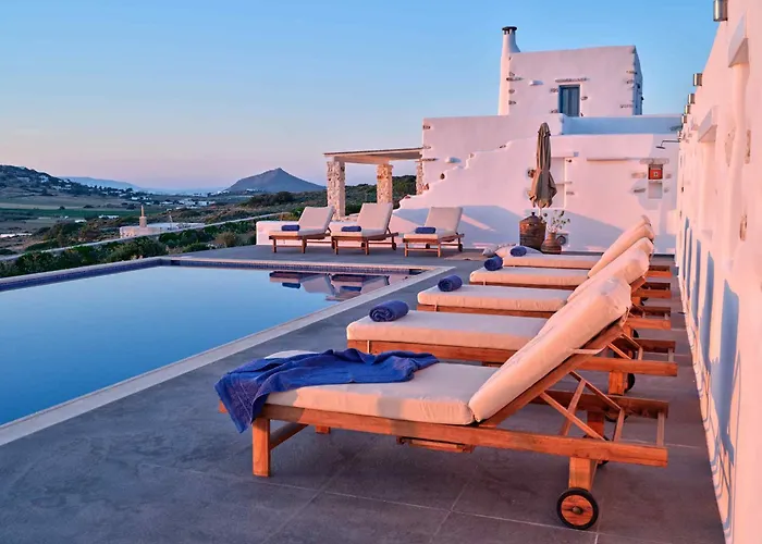 Luxurious Pactia Amazing Pool Villa Isterni (Paros)